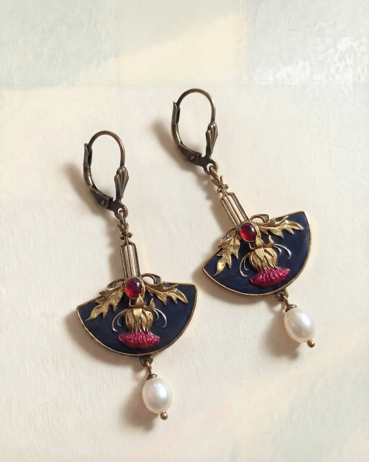 Salvira Stud Earrings