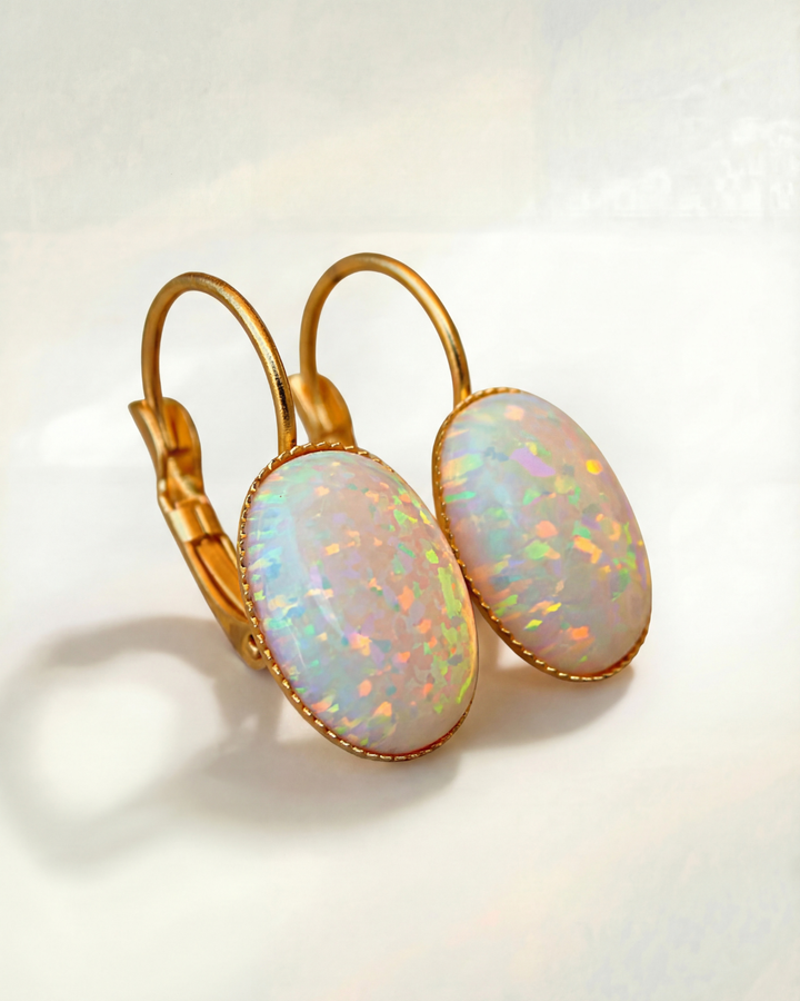 Kavira Stud Earrings