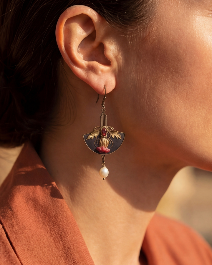 Salvira Stud Earrings