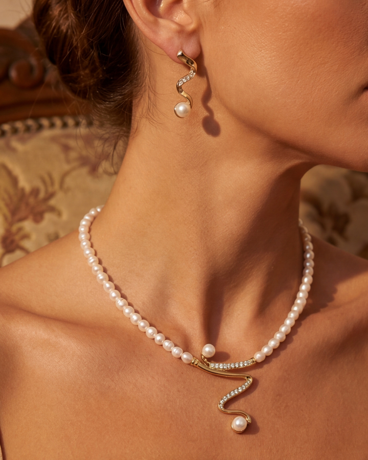 Elora Jewelry Set: Necklace and Earrings
