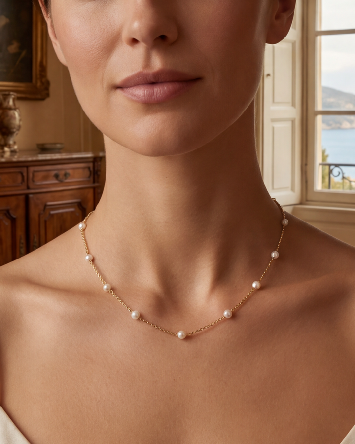 Yara Pendant Necklace