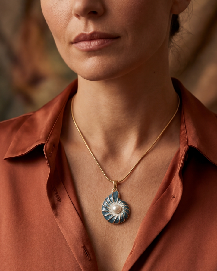 Seashell Pendant Necklace