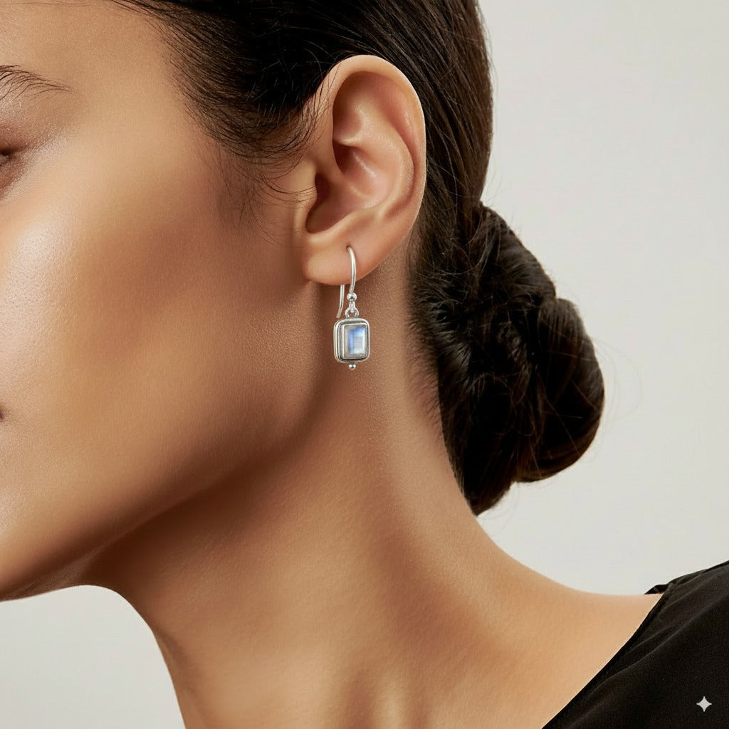 Beatriz - Retro Square Moonstone Earrings
