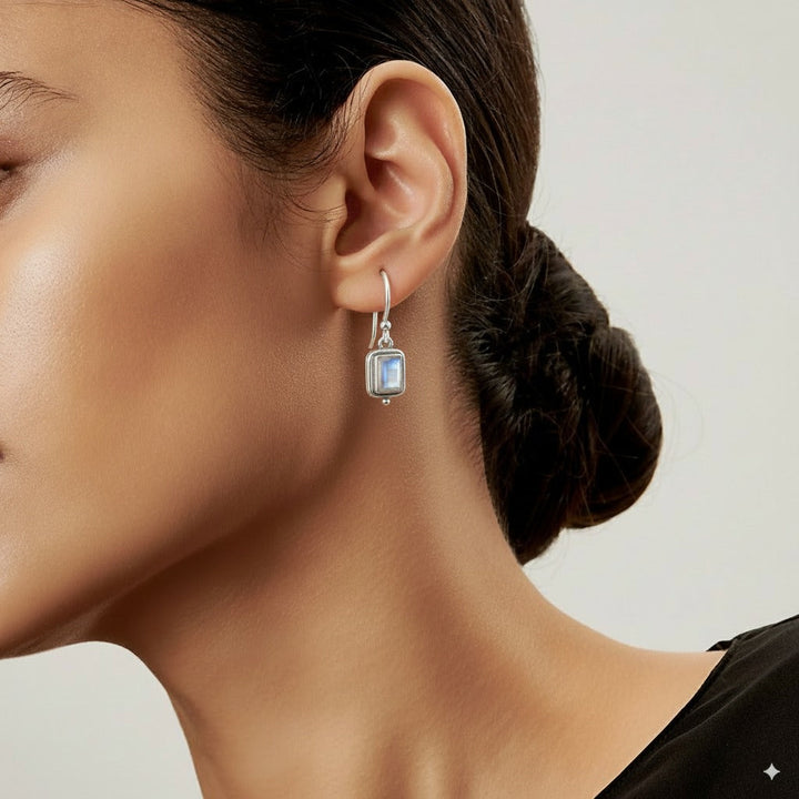 Beatriz - Retro Square Moonstone Earrings