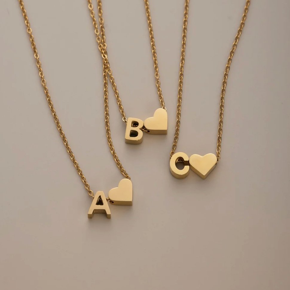 Classic Heart Pendant Necklace with Personalized Initial