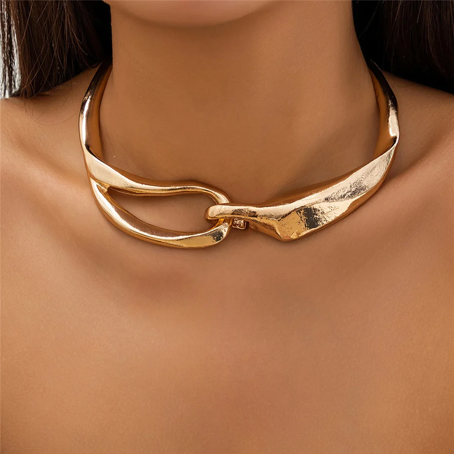 Bold Textured Golden Collar