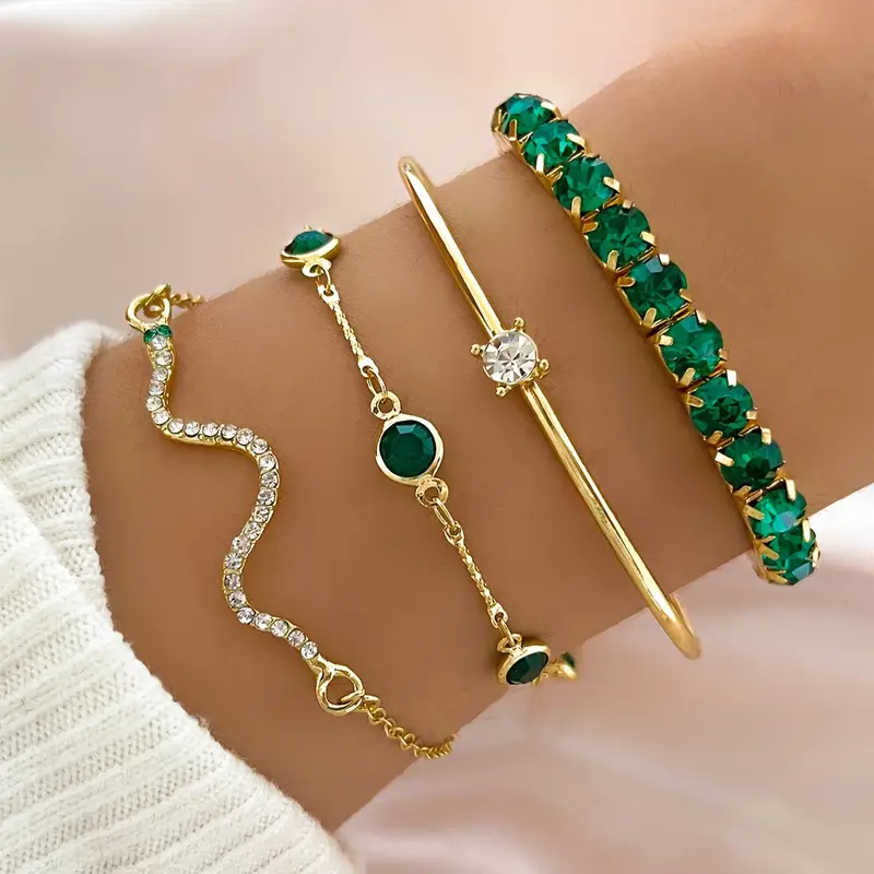 Retro Bracelet Set Adorned with Green Zirconia